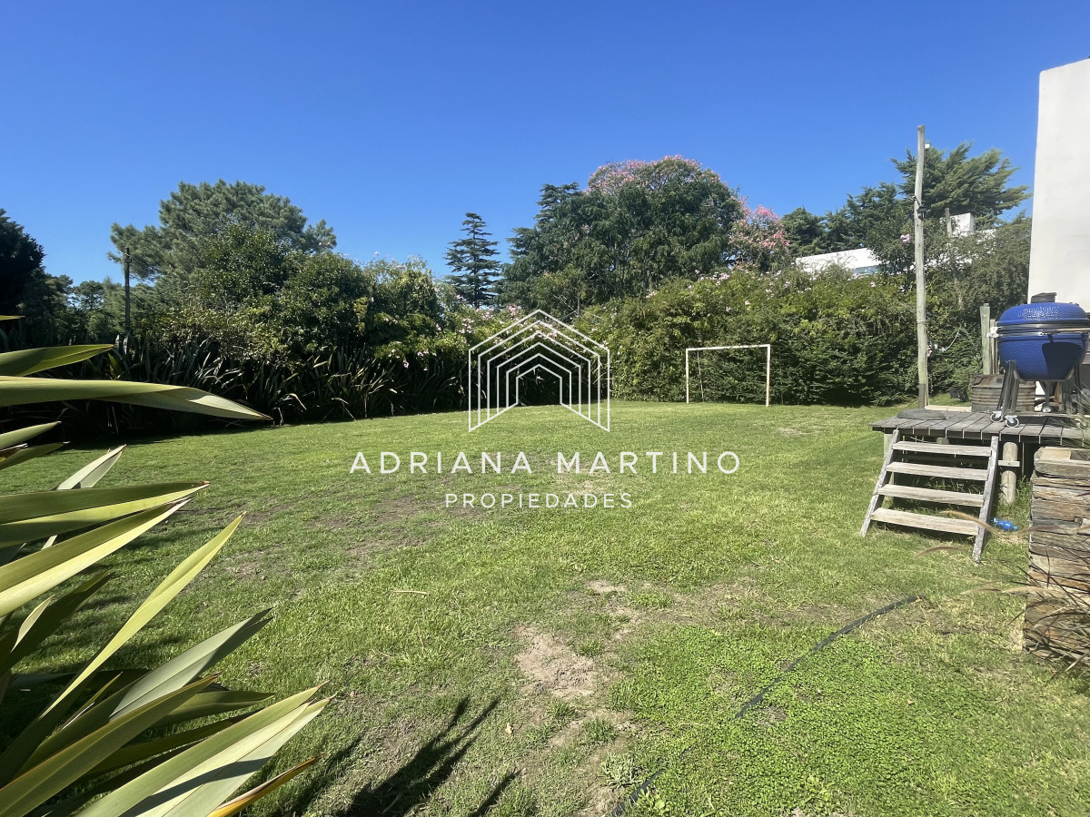 Casa ID.71281 - MODERNA CASA EN ZONA COLEGIOS 4 SUITES, ESPECTACULAR BARBACOA