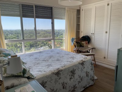 Apartamento en Punta del Este, Shopping - PSK2073A