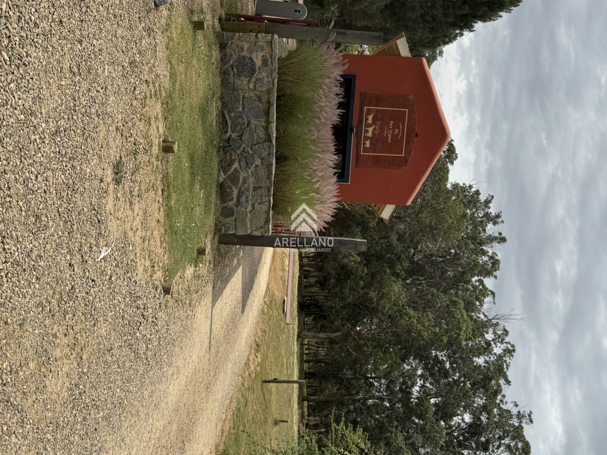 Casa ID.5718 - Barrio Don Miguel, 4 dormitorios con calefacción central