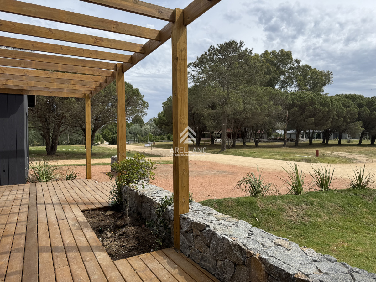 Casa ID.5718 - Barrio Don Miguel, 4 dormitorios con calefacción central