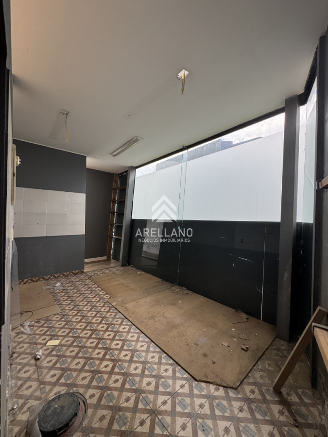 Local Comercial ID.6094 - Alquiler anual Local al frente, zona shopping