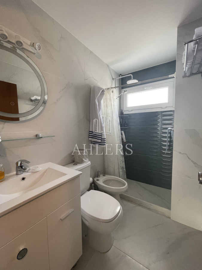 Apartamento ID.243 - Apartamento vista al puerto 2 dorm 2 baños