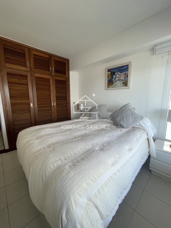 Apartamento ID.1930 - Apartamento vista al puerto 2 dorm 2 baños