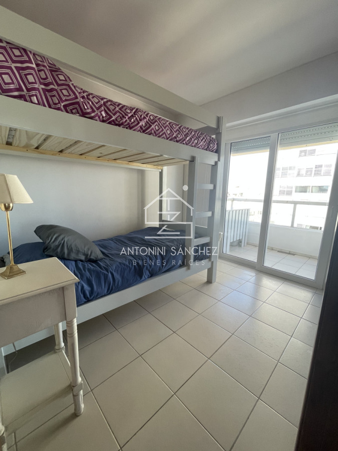 Apartamento ID.1930 - Apartamento vista al puerto 2 dorm 2 baños