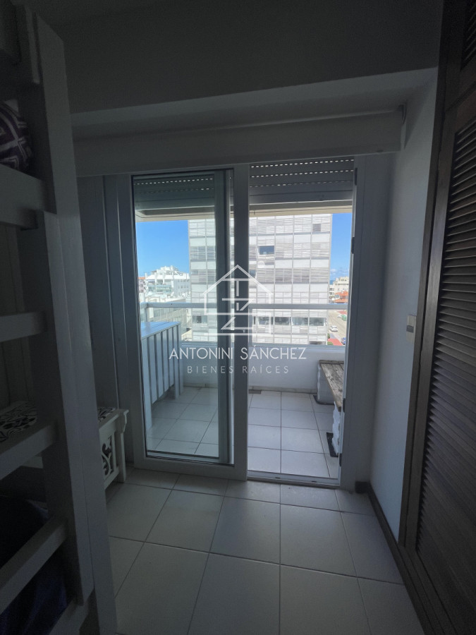 Apartamento ID.1930 - Apartamento vista al puerto 2 dorm 2 baños