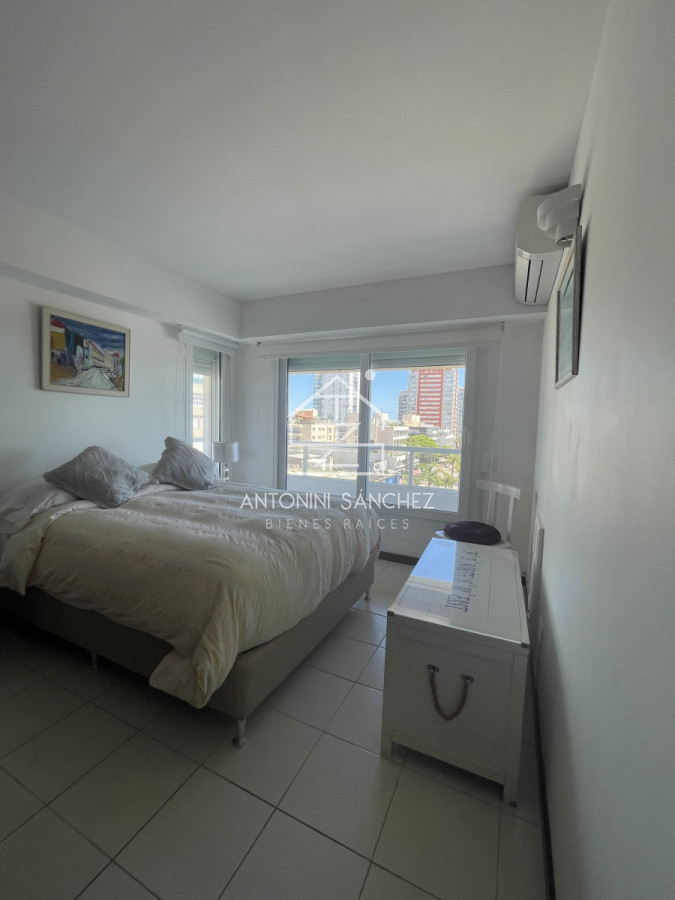 Apartamento ID.1930 - Apartamento vista al puerto 2 dorm 2 baños