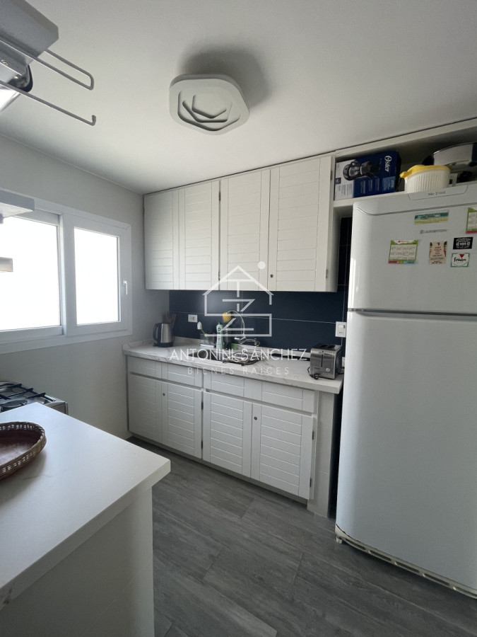 Apartamento ID.1930 - Apartamento vista al puerto 2 dorm 2 baños