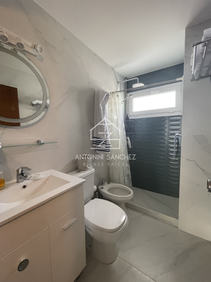Apartamento ID.1930 - Apartamento vista al puerto 2 dorm 2 baños