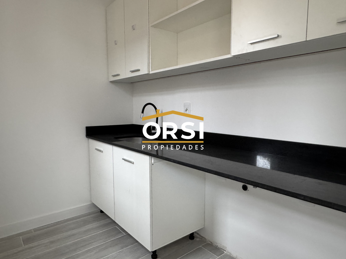 Casa ID.335 - Barrio Don Miguel, 4 dorm con calefaccion central