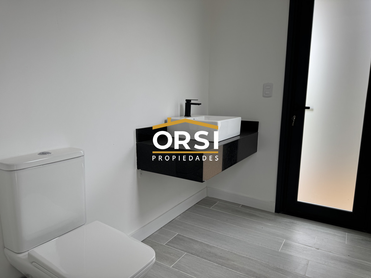 Casa ID.335 - Barrio Don Miguel, 4 dorm con calefaccion central