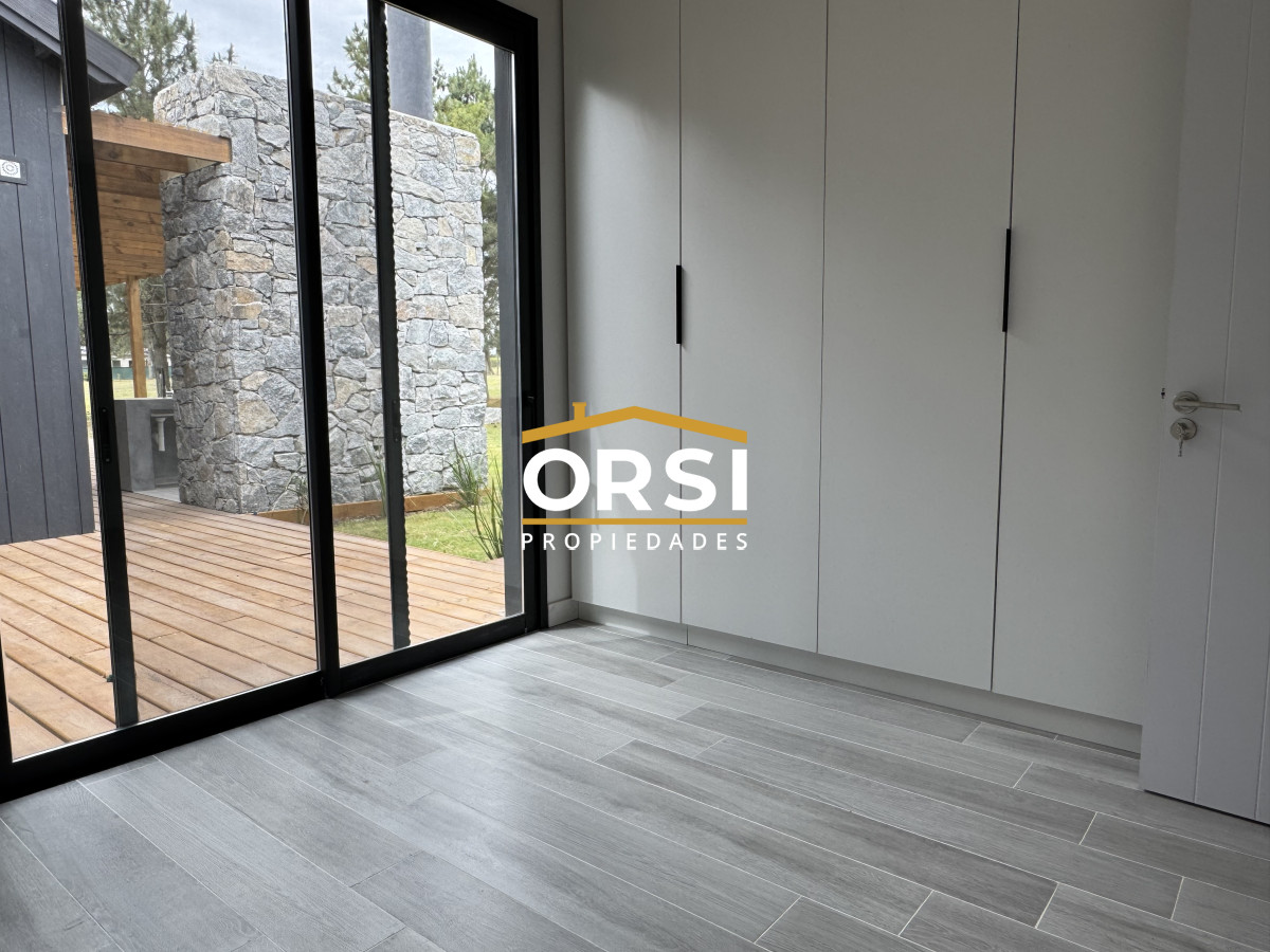 Casa ID.335 - Barrio Don Miguel, 4 dorm con calefaccion central