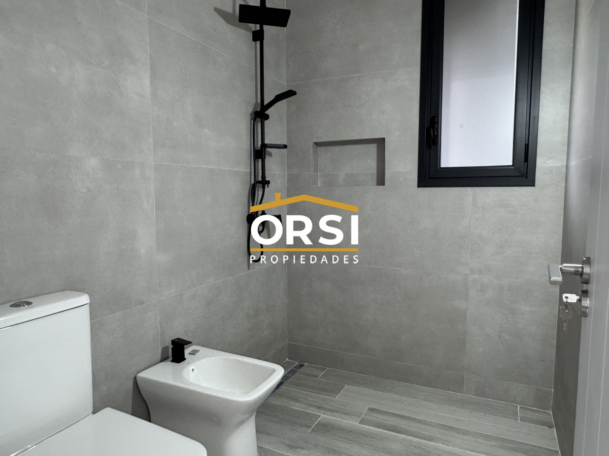 Casa ID.335 - Barrio Don Miguel, 4 dorm con calefaccion central