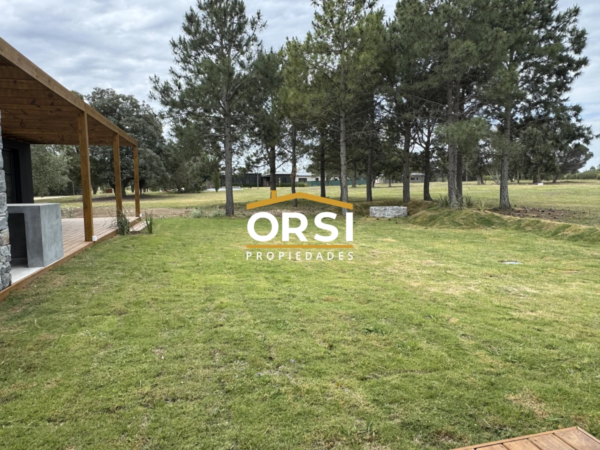 Casa ID.335 - Barrio Don Miguel, 4 dorm con calefaccion central