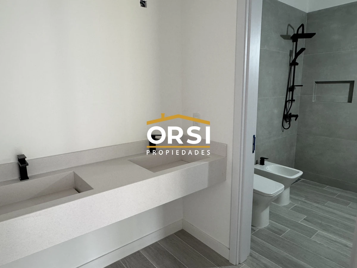 Casa ID.335 - Barrio Don Miguel, 4 dorm con calefaccion central