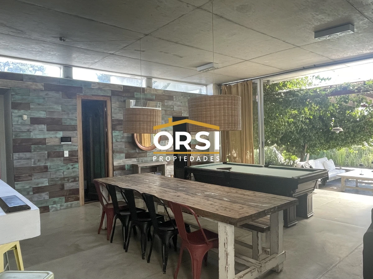 Casa ID.250 - MODERNA CASA EN ZONA COLEGIOS 4 SUITES, ESPECTACULAR BARBACOA