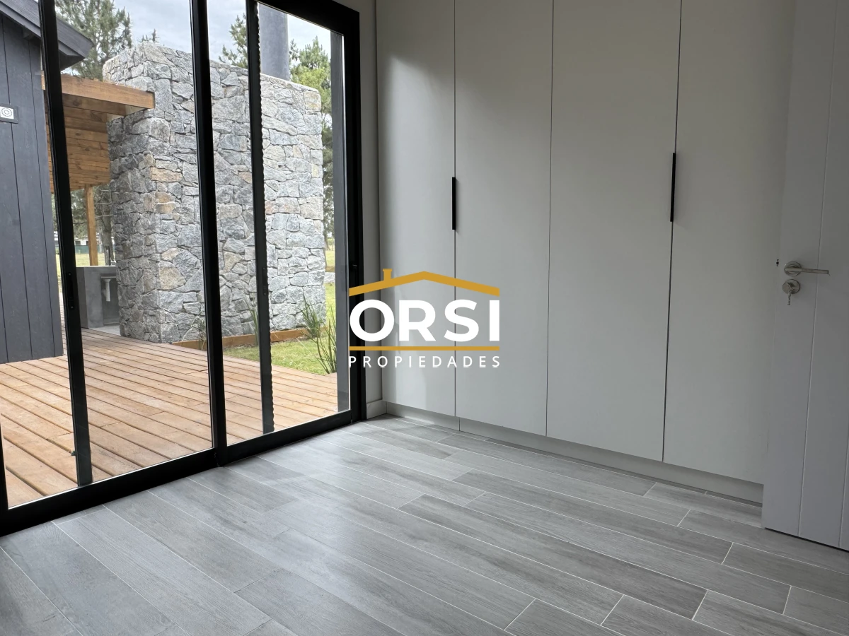 Casa ID.335 - Barrio Don Miguel, 4 dorm con calefaccion central