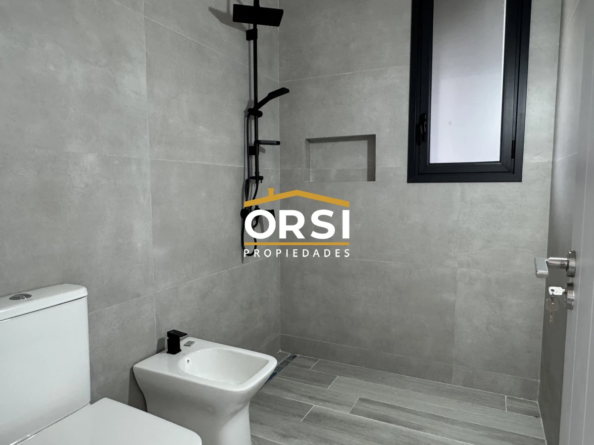 Casa ID.335 - Barrio Don Miguel, 4 dorm con calefaccion central