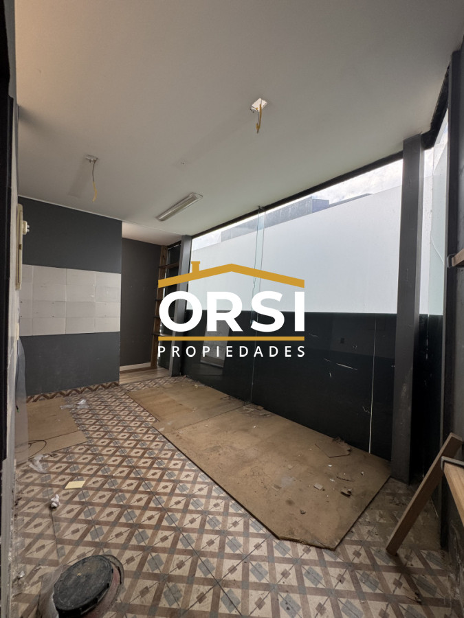 Local Comercial ID.368 - Local al frente, zona shopping