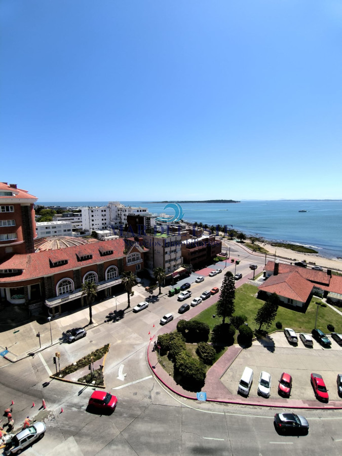 Apartamento ID.102 - Apartamento playa mansa primera linea