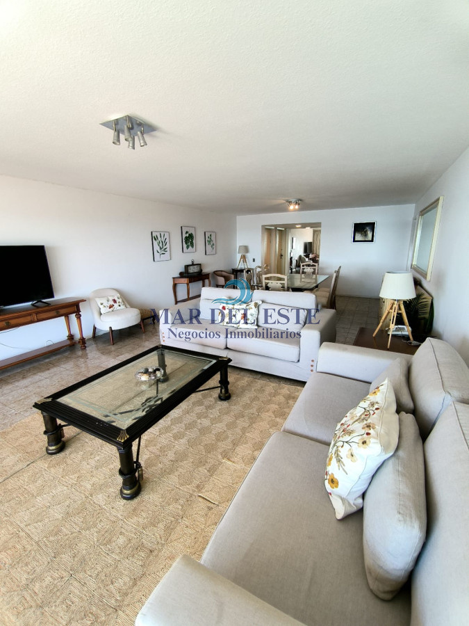 Apartamento ID.102 - Apartamento playa mansa primera linea