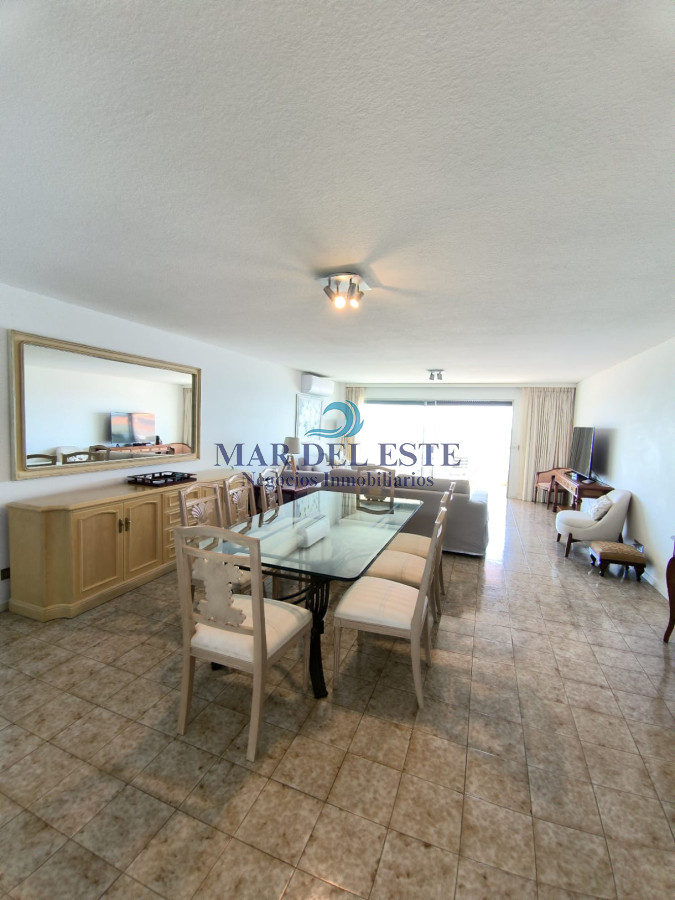 Apartamento ID.102 - Apartamento playa mansa primera linea