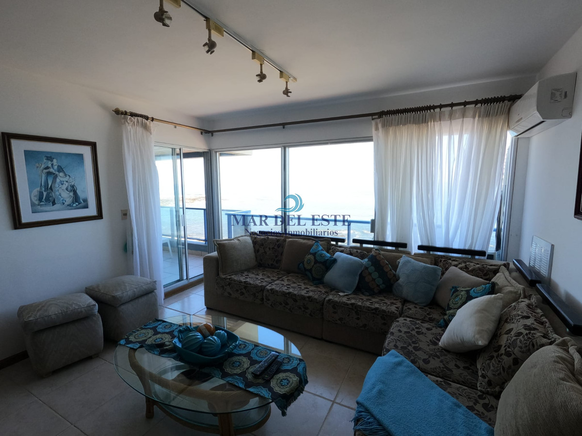 Apartamento ID.29 - Excelente apartamento con vista a Playa brava. 