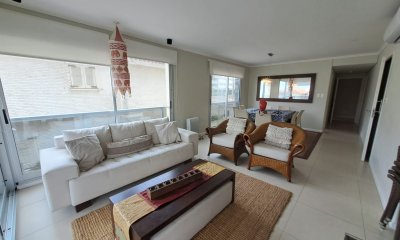 Departamento en península terraza con parrillero