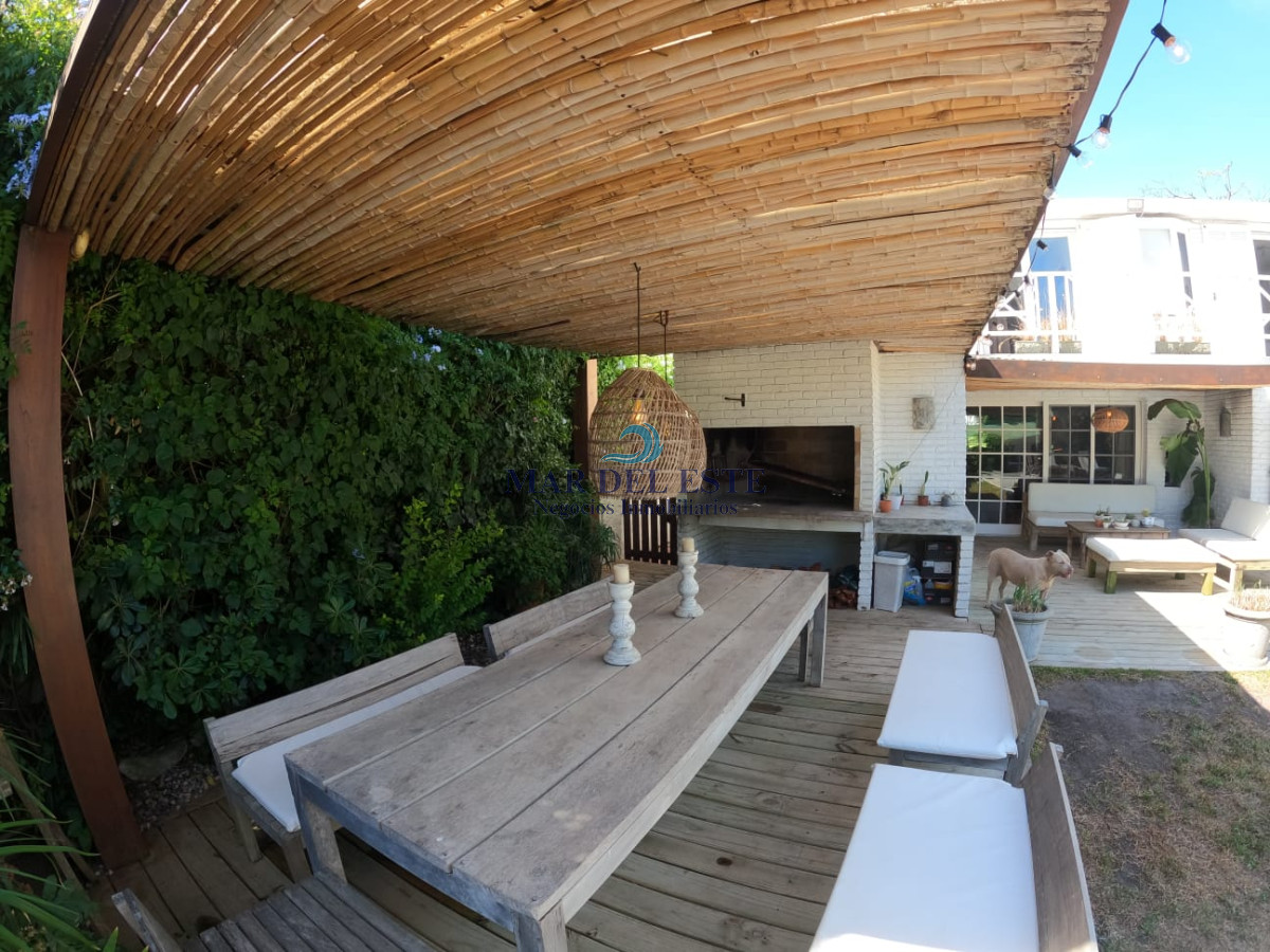 Casa ID.31 - Hermosa casa ubicada en excelente zona. A pocas cuadras de Playa Mansa