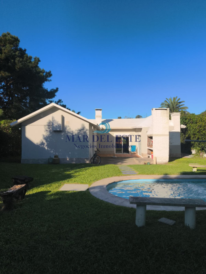 Casa ID.122 - Hermosa casa en barrio Pinares