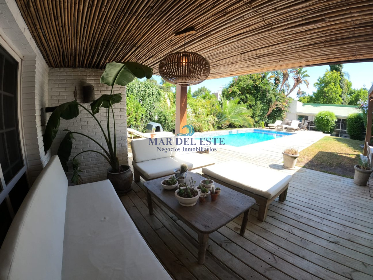 Casa ID.31 - Hermosa casa ubicada en excelente zona. A pocas cuadras de Playa Mansa
