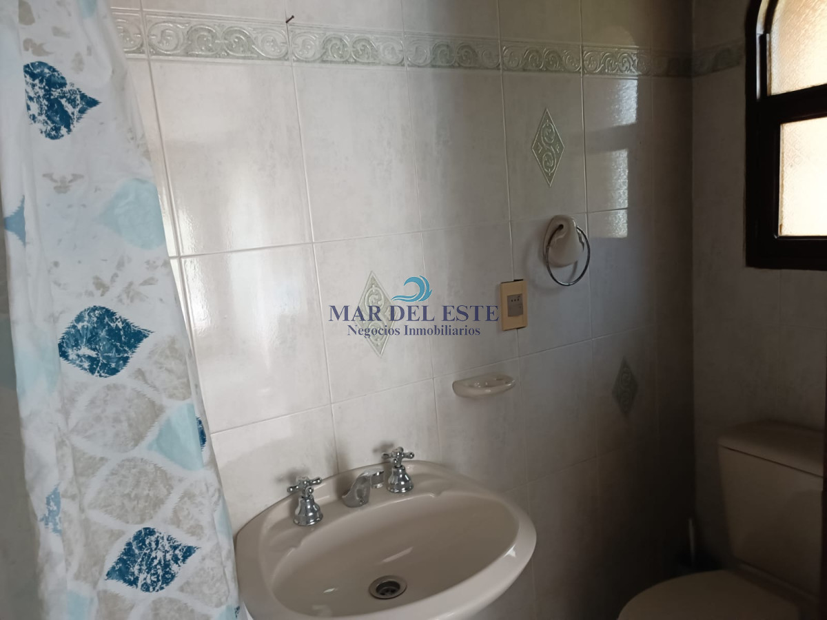 Casa ID.14 - Casa en zona colegios 