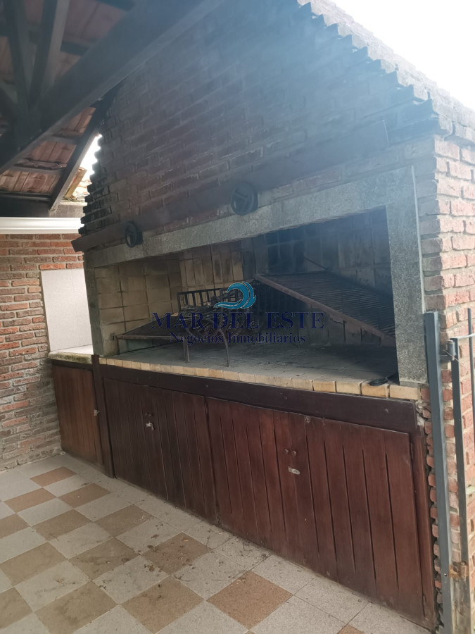 Casa ID.14 - Casa en zona colegios 