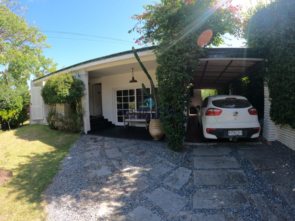 Casa ID.31 - Hermosa casa ubicada en excelente zona. A pocas cuadras de Playa Mansa