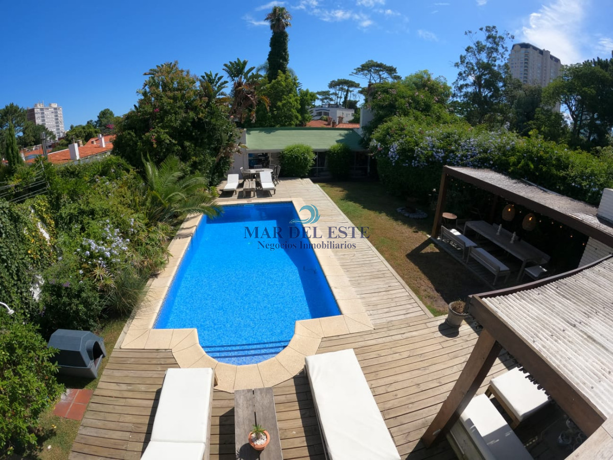 Casa ID.31 - Hermosa casa ubicada en excelente zona. A pocas cuadras de Playa Mansa
