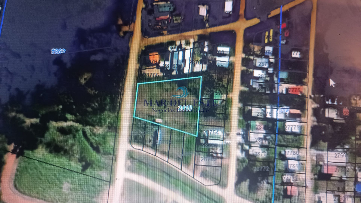 Terreno ID.21 - Terreno en Barrio 4H