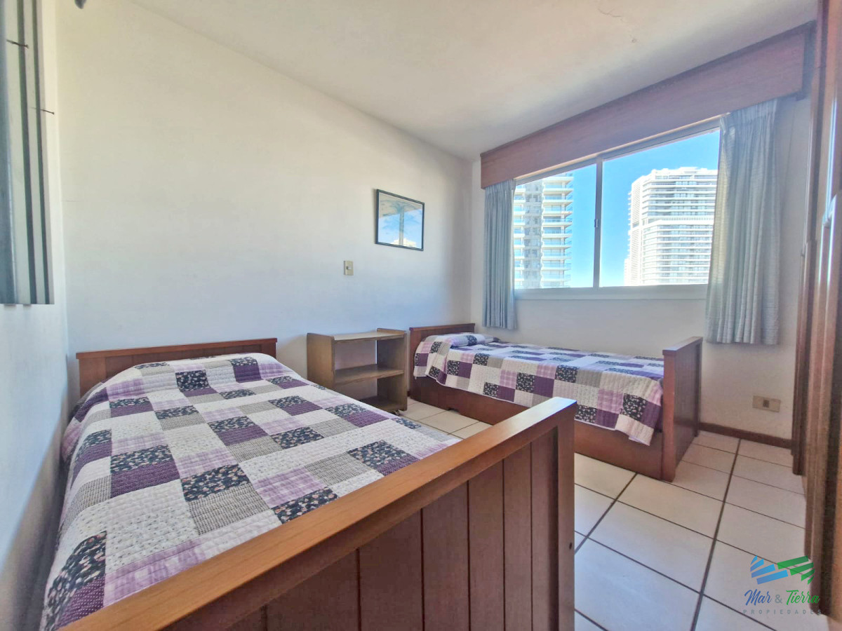 Apartamento ID.5525 - Venta Apartamento 2 dormitorios, Cap Ferrat a 1 Cuadra de Playa Mansa, Punta del Este