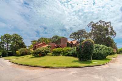 Casa en venta de 6 dormitorios en Mansa, Punta del Este.