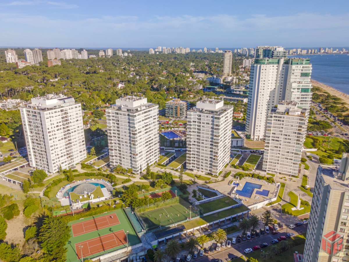 Apartamento ID.9076 - Apartamento en Punta del Este Mansa Torre Jefferson en Complejo Lincoln Center 1ra Línea de Mansa Excelentes Amenities