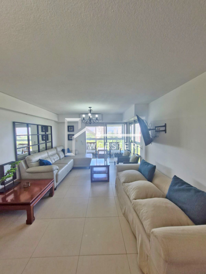 Apartamento ID.2261 - Venta Apartamento en Punta del Este Parquemar Bosque Totalmente Reciclado Zona Roosevelt