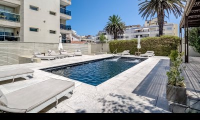 Apartamento en venta a pasos de playa El Emir en la Peninsula de Punta del Este.