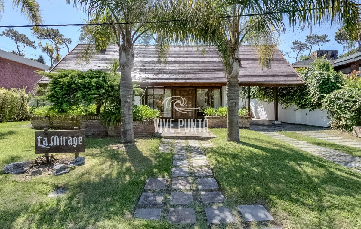 Casa ID.691 - Venta casa playa  Mansa 