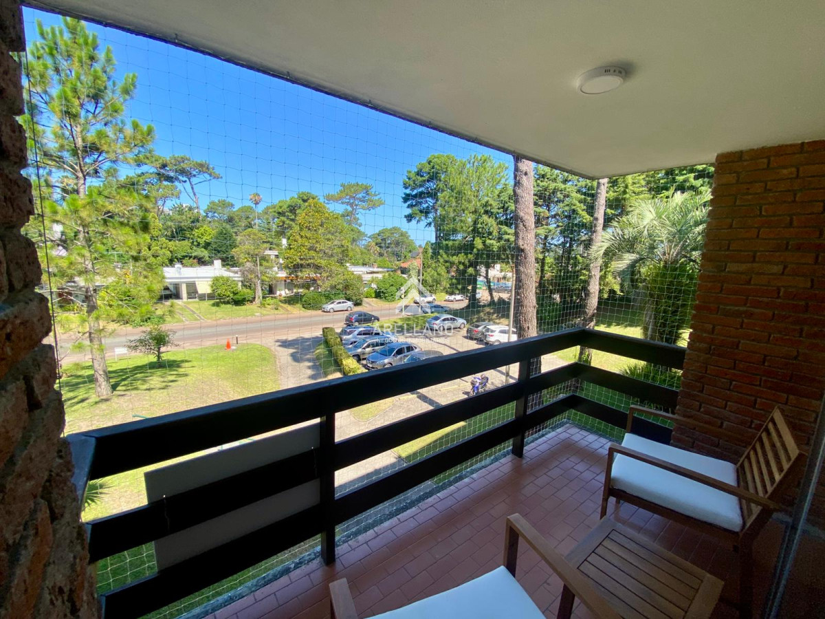 Apartamento ID.4568 - Venta Apartamento Reciclado en Punta del Este Edificio Midas en Complejo Arcobaleno