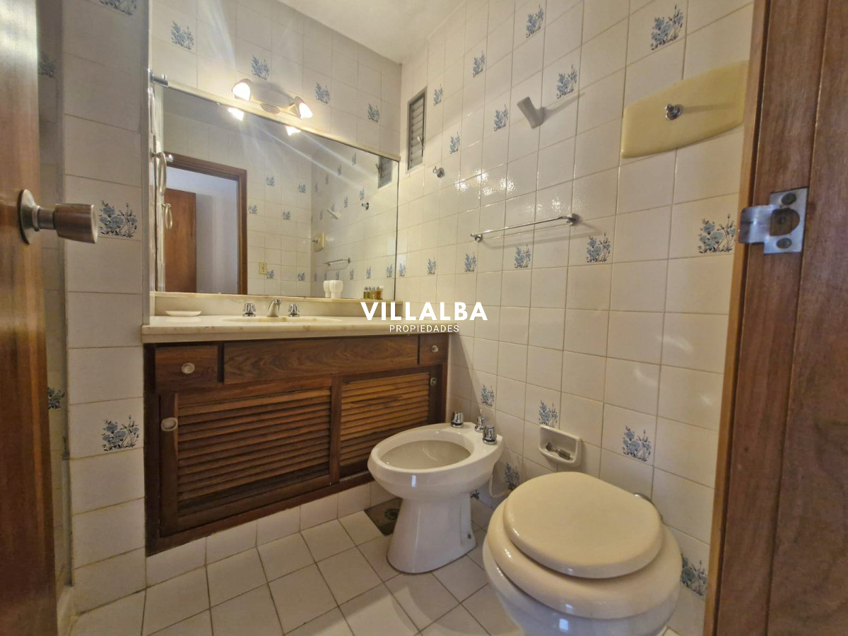 Apartamento ID.4038 - Venta Apartamento en Punta del Este Torre Gattás en Península Excelente Ubicación Parada 1 de Mansa