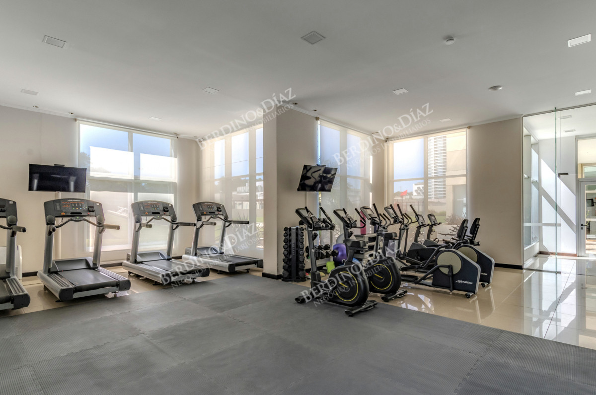Apartamento ID.2912 - Venta Apartamento en Punta del Este Torre Lobos 1ra Línea de Brava