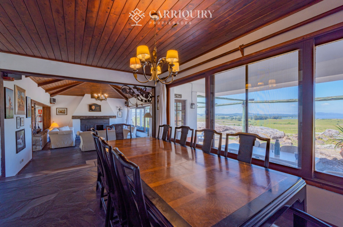 Chacra ID.9485/Venta-y-Alquiler-de-excelente-chacra-hotel-en-MANANTIALES - Venta chacra en Ruta 9 con espectacular vista a Laguna del Sauce.