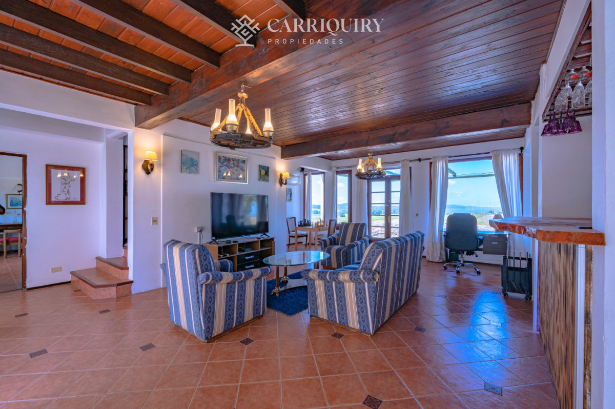 Chacra ID.9485/Venta-y-Alquiler-de-excelente-chacra-hotel-en-MANANTIALES - Venta chacra en Ruta 9 con espectacular vista a Laguna del Sauce.