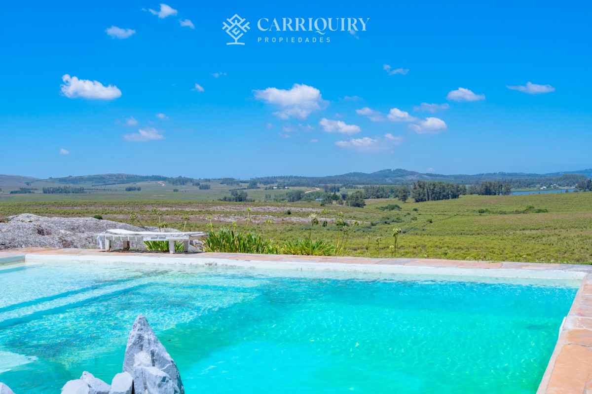 Chacra ID.9485/Venta-y-Alquiler-de-excelente-chacra-hotel-en-MANANTIALES - Venta chacra en Ruta 9 con espectacular vista a Laguna del Sauce.