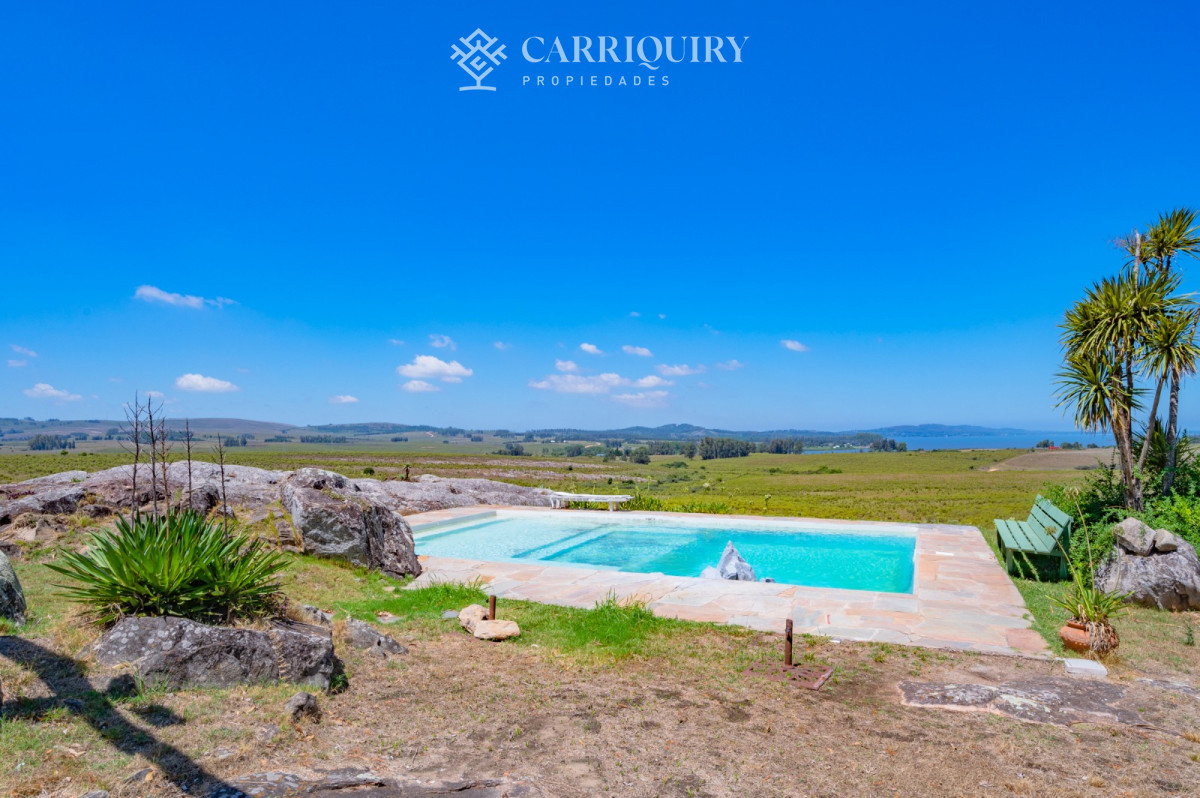 Chacra ID.9485/Venta-y-Alquiler-de-excelente-chacra-hotel-en-MANANTIALES - Venta chacra en Ruta 9 con espectacular vista a Laguna del Sauce.