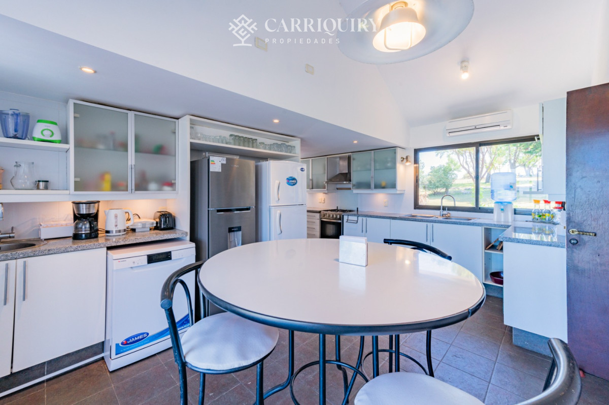 Chacra ID.9485/Venta-y-Alquiler-de-excelente-chacra-hotel-en-MANANTIALES - Venta chacra en Ruta 9 con espectacular vista a Laguna del Sauce.