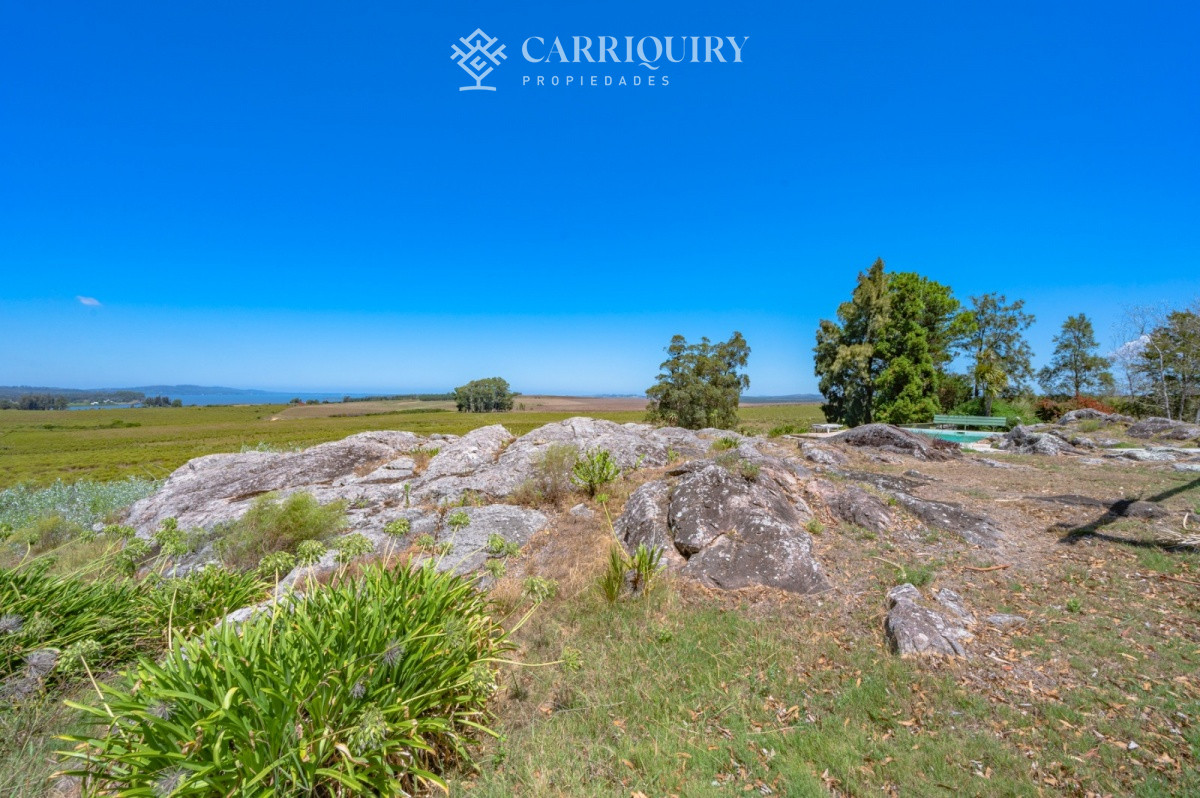 Chacra ID.9485/Venta-y-Alquiler-de-excelente-chacra-hotel-en-MANANTIALES - Venta chacra en Ruta 9 con espectacular vista a Laguna del Sauce.